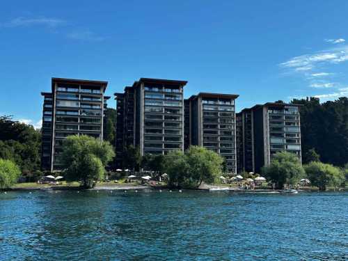 Arriendo Departamento N�201 en Condominio Parque Pinares, Tower 4, Primera L�nea Lago Villarrica